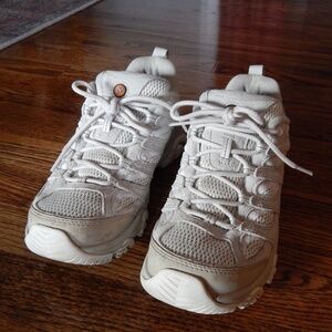 Merrell Women's Moab 3 Hiking Shoes